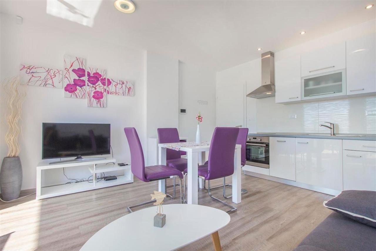 Villa top of Murter, one bedroom apartment Buitenkant foto