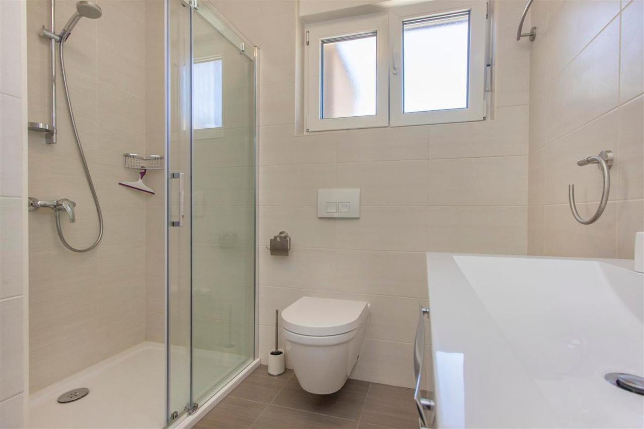 Villa top of Murter, one bedroom apartment Buitenkant foto